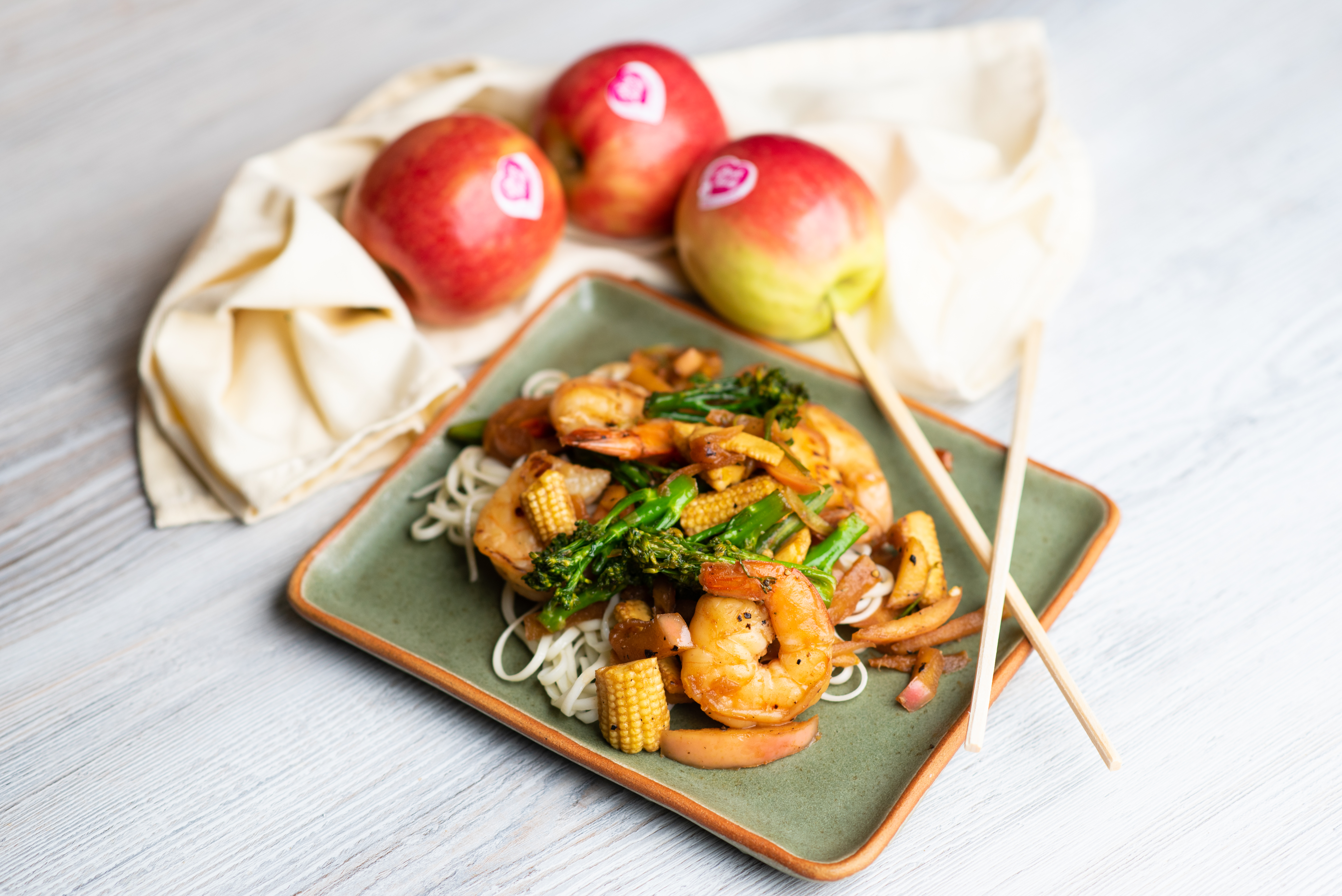 Hot and sour apple and prawn stir-fry