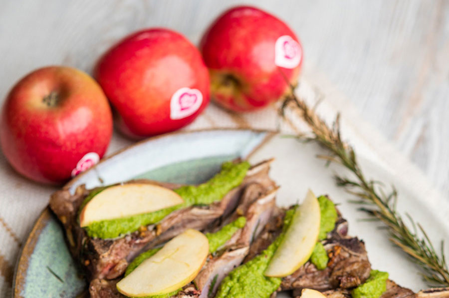 Rosemary Grilled Lamb Chops with Pink lady® Apple mint sauce