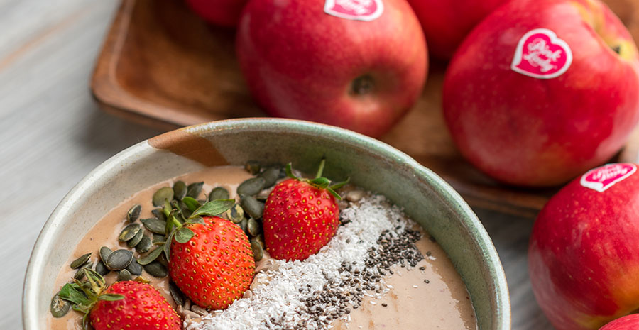 Salted Caramel Pink Lady® Smoothie Bowl